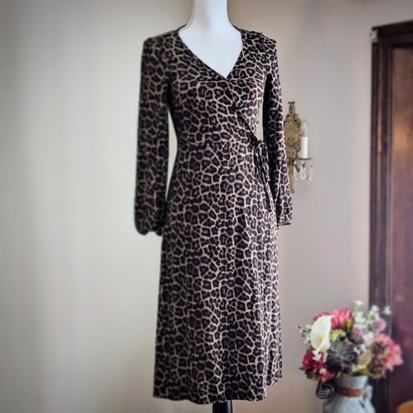 H&M Dresses & Skirts - H&M Leopard Print Wrap Dress Size 2